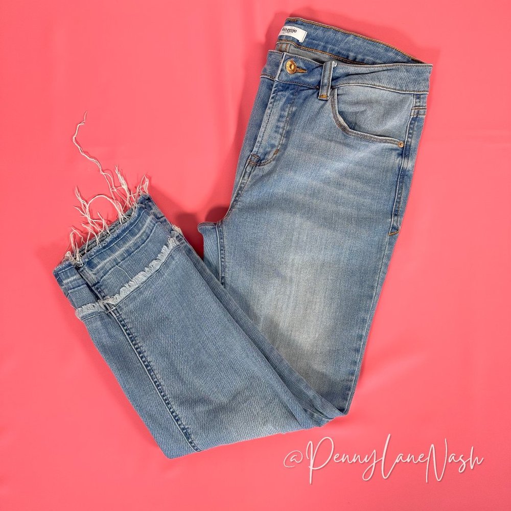 Kensie Vintage Slim Fringe Hem Cropped Jeans in Blue - Picture 5 of 9